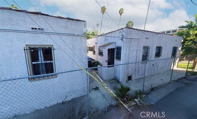 949 W 82nd Street, Los Angeles CA: https://media.crmls.org/medias/5705c2d2-615e-4dbe-b73b-c12f51656a51.jpg