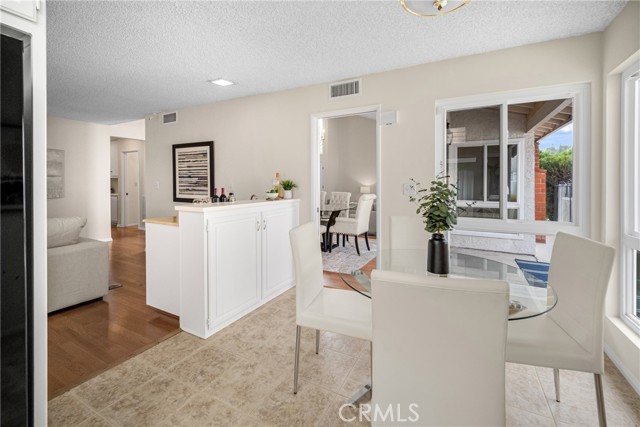 Detail Gallery Image 9 of 30 For 11746 Avenida Del Sol, Porter Ranch,  CA 91326 - 4 Beds | 2 Baths