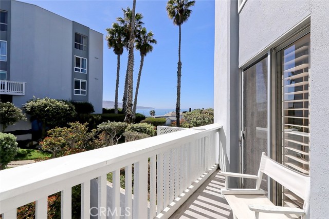 620 The Village, Redondo Beach, California 90277, 2 Bedrooms Bedrooms, ,2 BathroomsBathrooms,Residential,Sold,The Village,SB22017350