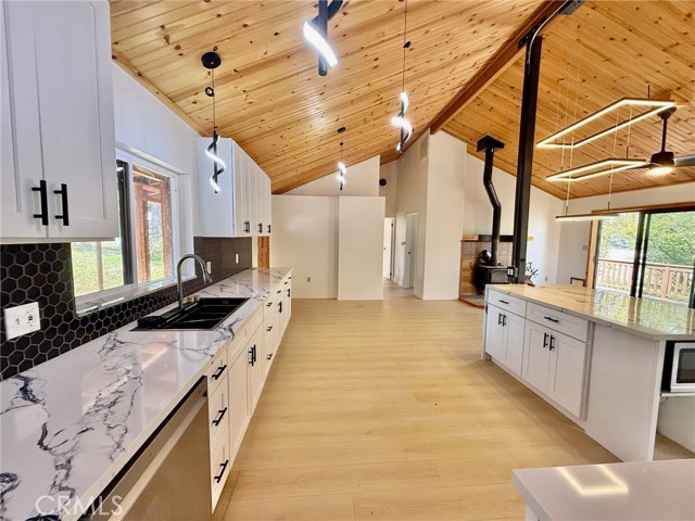 Detail Gallery Image 18 of 30 For 14721 Voltaire Dr, –,  CA 93225 - 2 Beds | 2 Baths