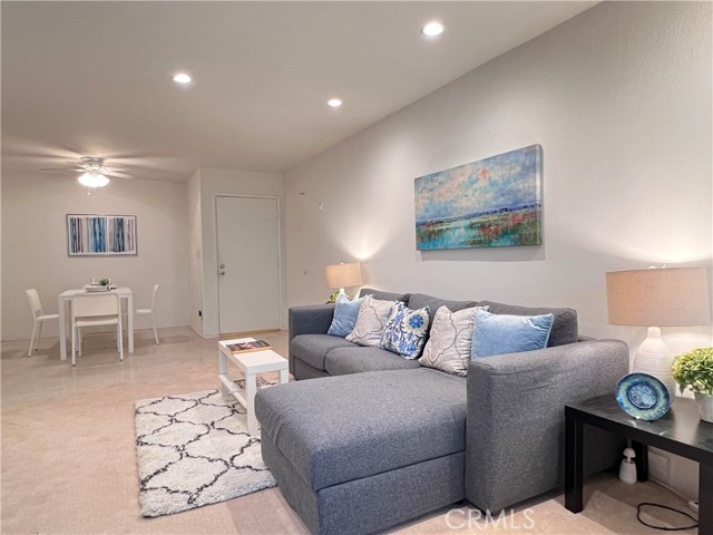 Detail Gallery Image 11 of 44 For 4900 Overland Avenue #125,  Culver City,  CA 90230 - 2 Beds | 2 Baths