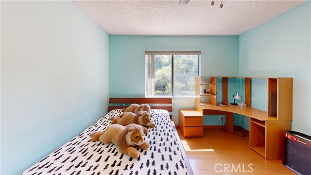 Detail Gallery Image 18 of 29 For 17032 Goya, Granada Hills,  CA 91344 - 4 Beds | 3 Baths