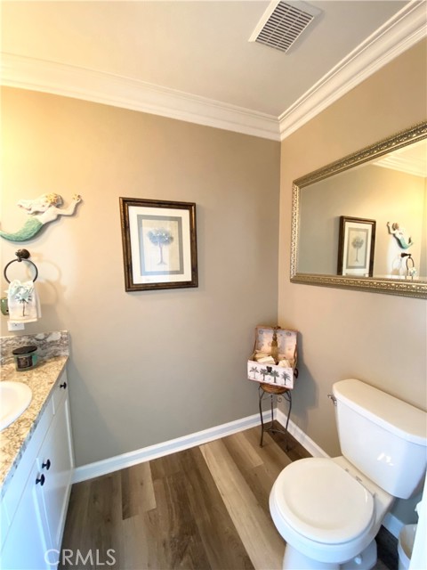 Detail Gallery Image 16 of 48 For 22761 Granite Dome, Canyon Lake,  CA 92587 - 3 Beds | 2/1 Baths