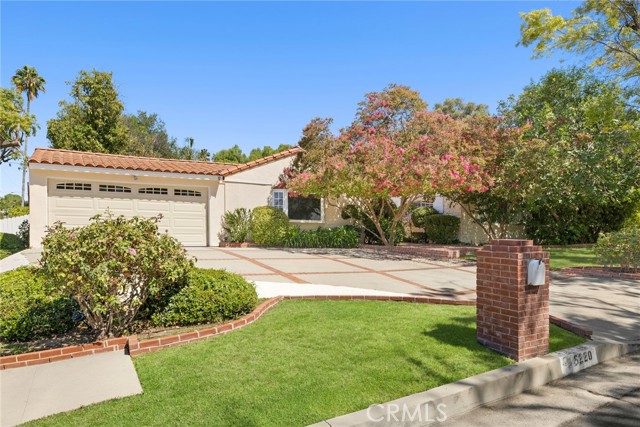 5220 Collier PL