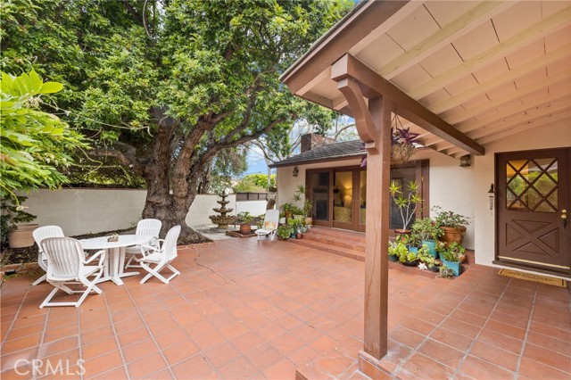 113 Vista Del Parque, Redondo Beach, California 90277, 2 Bedrooms Bedrooms, ,1 BathroomBathrooms,Residential,Sold,Vista Del Parque,SB24098927