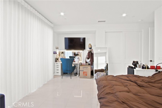 Image 65 of 74 For 208 Ocean Place