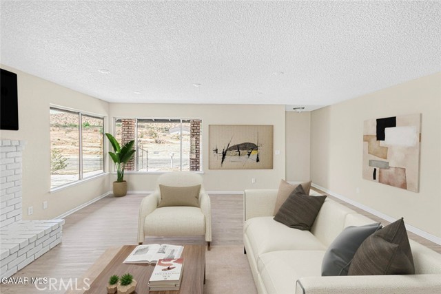 Detail Gallery Image 4 of 20 For 16509 Mackennas Gold Ave, Palmdale,  CA 93591 - 3 Beds | 2 Baths