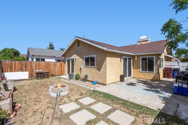 Detail Gallery Image 12 of 17 For 24155 Aylesbury Dr, Moreno Valley,  CA 92553 - 2 Beds | 2 Baths