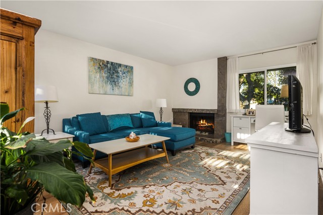 Detail Gallery Image 6 of 42 For 5573 E Vista Del Rio, Anaheim,  CA 92807 - 2 Beds | 2/1 Baths