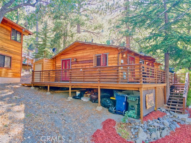 5475 Acorn Trail, Wrightwood CA: https://media.crmls.org/medias/570b894f-a087-4808-aa1f-f696fc556559.jpg