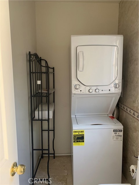 Detail Gallery Image 38 of 41 For 22972 Avenue San Luis, Woodland Hills,  CA 91364 - 1 Beds | – Baths