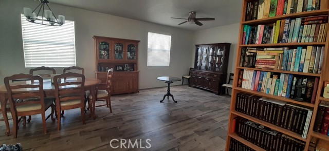 8337 20th W Street, Mojave CA: https://media.crmls.org/medias/570cfb52-40a7-44a4-9a73-6856c18a4294.jpg