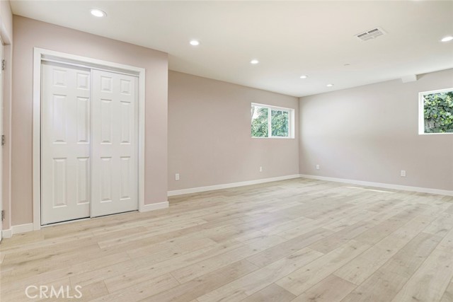 Detail Gallery Image 4 of 24 For 7300 N Firmament Ave, Van Nuys,  CA 91406 - 3 Beds | 2 Baths