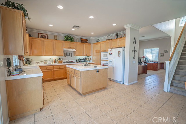 Detail Gallery Image 6 of 45 For 21157 Cross Creek Dr, Saugus,  CA 91350 - 4 Beds | 2/1 Baths