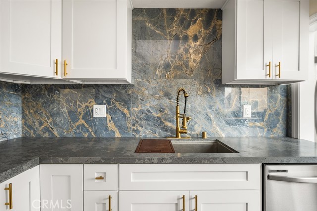 17110 Bluewater Lane, Huntington Beach CA: https://media.crmls.org/medias/570e50b0-3f14-4e53-b1b0-2288275260b3.jpg