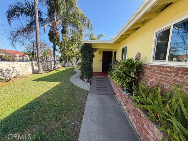 Detail Gallery Image 5 of 49 For 200 E Charlotte, Anaheim,  CA 92805 - 4 Beds | 3 Baths