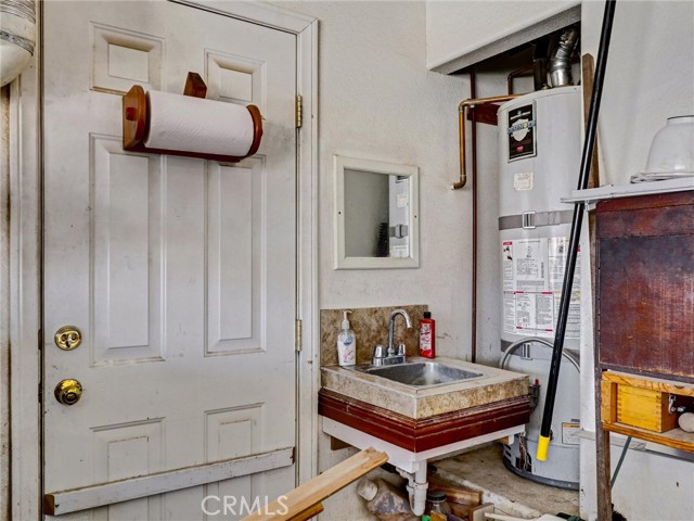 15900 Avenida Atezada, Desert Hot Springs CA: https://media.crmls.org/medias/570f3494-3134-4394-b008-15bed09a4bc9.jpg