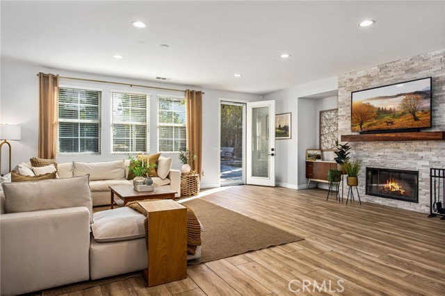 Image 18 of 49 For 30193 Trois Valley Street