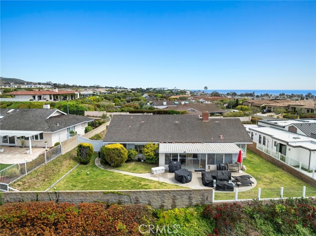 935 Tiller Way, Corona del Mar CA: https://media.crmls.org/medias/570f7a65-503f-4939-8e65-73c64b9e8cb7.jpg