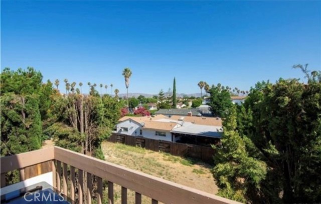 Detail Gallery Image 26 of 41 For 6912 Remmet Ave #5,  Canoga Park,  CA 91303 - 2 Beds | 2/1 Baths