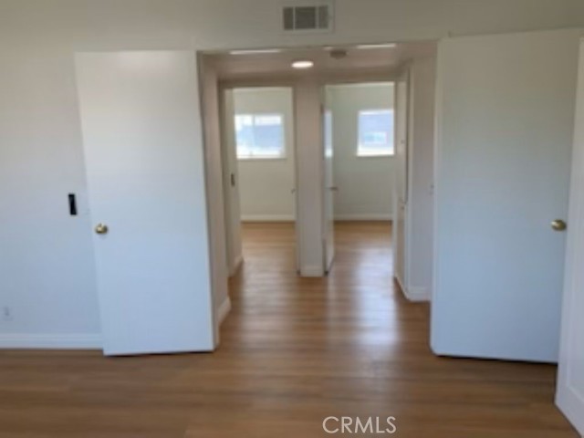 Image 10 of 25 For 4555 Larwin  