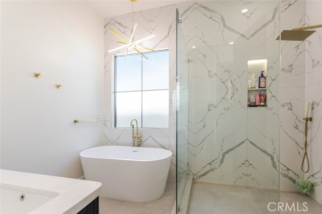 Detail Gallery Image 53 of 70 For 7714 Lasaine Ave, Northridge,  CA 91325 - 3 Beds | 4 Baths