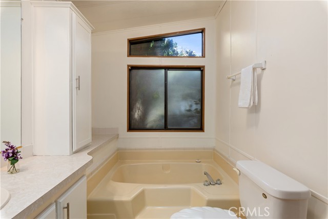 Detail Gallery Image 19 of 42 For 5830 Robin Hill Dr #52,  Lakeport,  CA 95453 - 2 Beds | 2 Baths