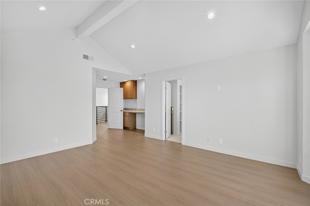 MLS #OC25245288 image #34