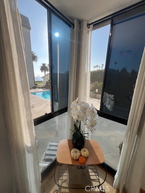 Detail Gallery Image 2 of 44 For 2601 E Ocean #205,  Long Beach,  CA 90803 - 3 Beds | 2 Baths