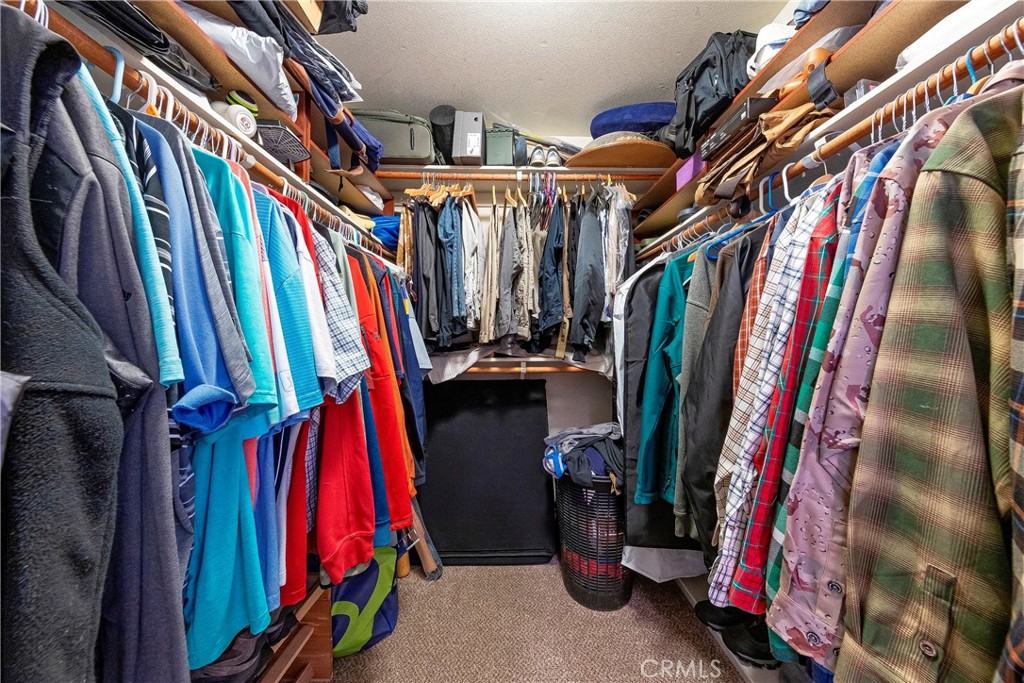 https://media.crmls.org/medias/5711214b-3e94-426a-980a-b60aba7bd5b9.jpg?preset=X-Large