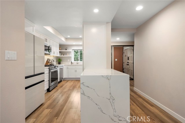 2299 N Legion Drive, Signal Hill CA: https://media.crmls.org/medias/571157f4-34df-4a9f-9913-f4e379c70a1a.jpg