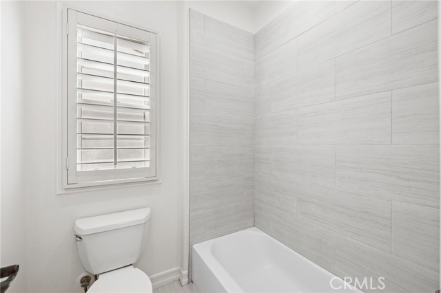 31 Prairie, Irvine CA: https://media.crmls.org/medias/5711fdf1-e50c-46e4-9daf-1f38fb5010c7.jpg