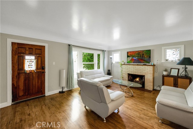 Detail Gallery Image 1 of 26 For 3501 Del Mar, Pasadena,  CA 91107 - 3 Beds | 2 Baths