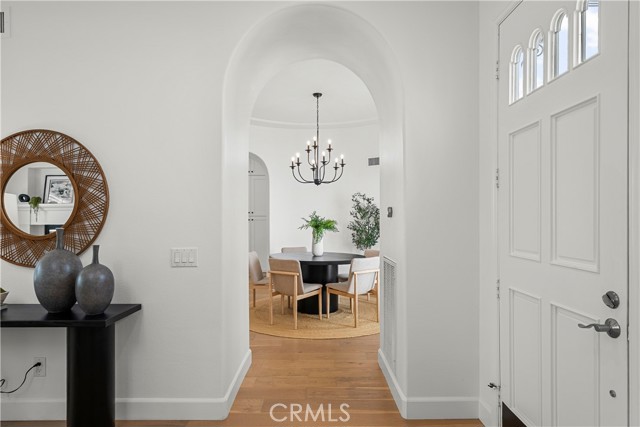26814 Fairlain Drive, Valencia CA: https://media.crmls.org/medias/5712a080-edf6-4d90-b9f3-bb349e847edc.jpg
