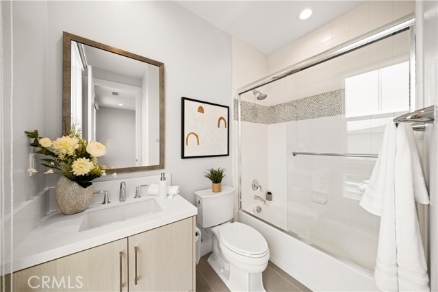 271 Huckleberry, Lake Forest CA: https://media.crmls.org/medias/5712cbd6-53fc-4e8c-af37-f9b6a3b4d769.jpg