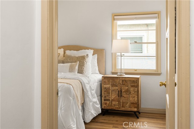309 15th Street, Seal Beach CA: https://media.crmls.org/medias/57134a8e-70f5-4e6d-b24a-28da03a94e9c.jpg
