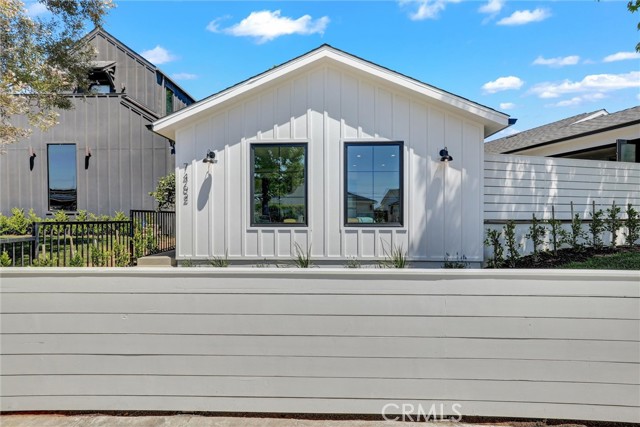 Detail Gallery Image 33 of 39 For 6451 Firebrand St, Los Angeles,  CA 90045 - 4 Beds | 3/1 Baths