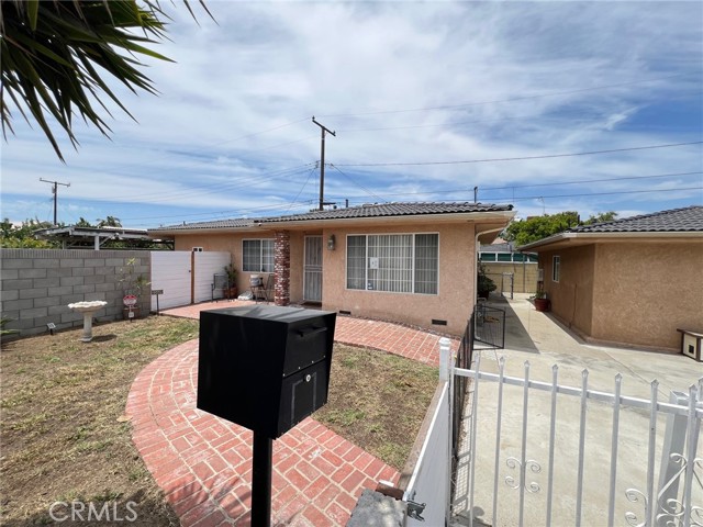 22605 Kinard Avenue, Carson CA: https://media.crmls.org/medias/57143968-01bc-4443-b676-c9da003599b4.jpg