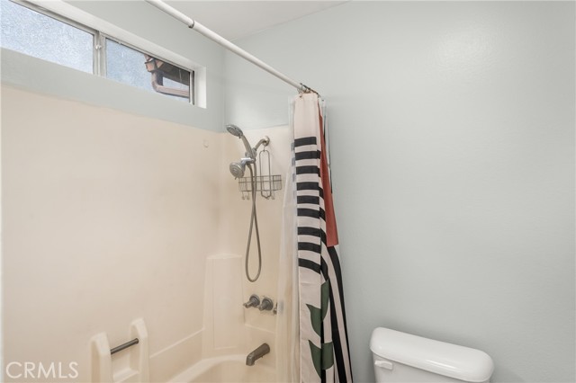 Detail Gallery Image 13 of 16 For 21913 Belshire Ave #3,  Hawaiian Gardens,  CA 90716 - 2 Beds | 1 Baths