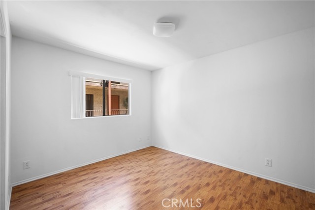 Detail Gallery Image 11 of 18 For 1364 E Garfield Ave #1,  Glendale,  CA 91205 - 2 Beds | 2 Baths