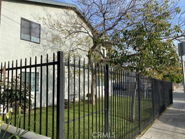 Image 3 for 402 N Ardmore Ave, Los Angeles, CA 90004