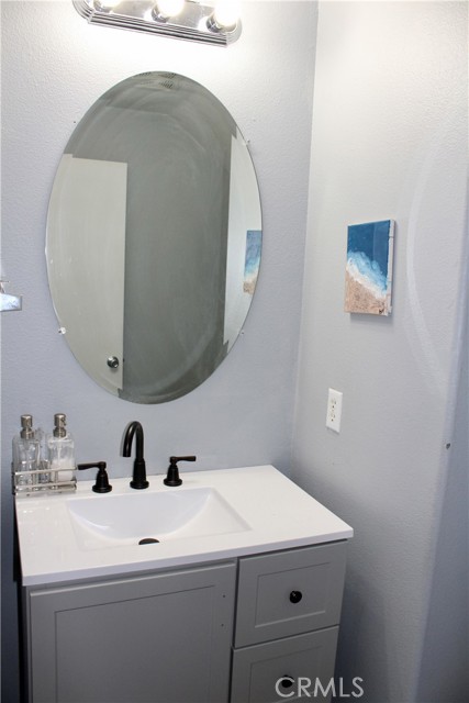 Detail Gallery Image 14 of 16 For 13108 Solar Bay Ln, Victorville,  CA 92394 - 4 Beds | 2/1 Baths