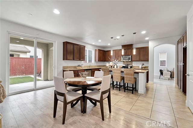 Detail Gallery Image 25 of 49 For 1776 Whiteash, Clovis,  CA 93619 - 4 Beds | 4 Baths