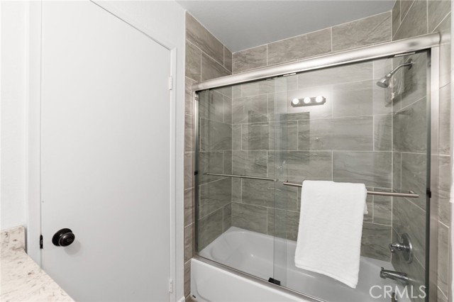 1024 Ardmore Circle, Redlands CA: https://media.crmls.org/medias/57159974-5d37-4243-be83-863e8affc5f2.jpg