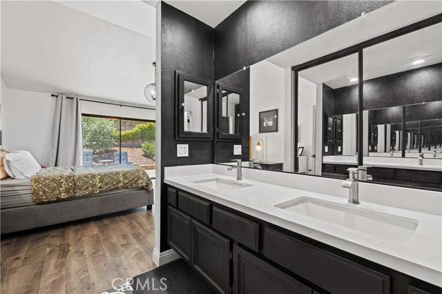 26175 Montolla Lane, Valencia CA: https://media.crmls.org/medias/5716237a-a2ea-4936-b645-f4d7cf2dad0c.jpg
