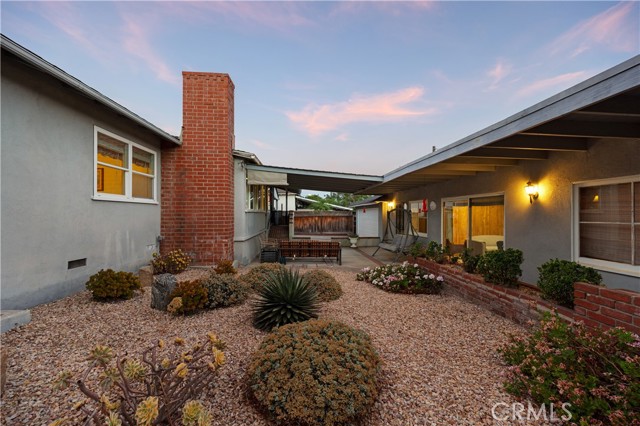 Detail Gallery Image 32 of 37 For 2900 Manhattan Ave, La Crescenta,  CA 91214 - 3 Beds | 2 Baths