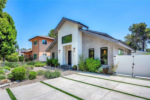 Detail Gallery Image 4 of 49 For 5110 Greenbush Ave, Sherman Oaks,  CA 91423 - 6 Beds | 6 Baths