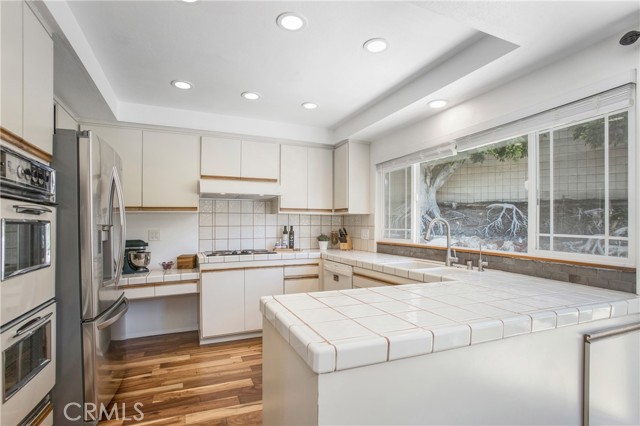Image 10 of 41 For 25632 Adriana Street