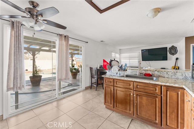 Detail Gallery Image 11 of 32 For 11504 Cornell, Adelanto,  CA 92301 - 4 Beds | 3 Baths