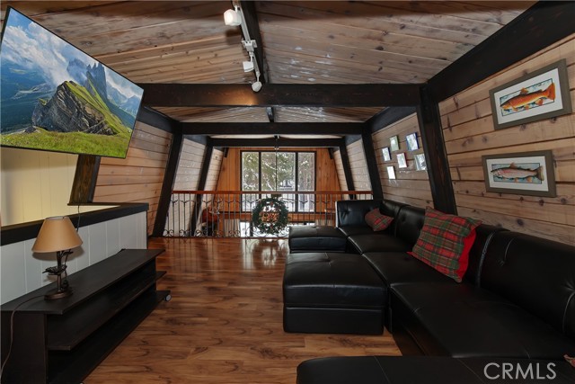 Detail Gallery Image 22 of 50 For 764 Crestwood, Big Bear Lake,  CA 92315 - 2 Beds | 2 Baths